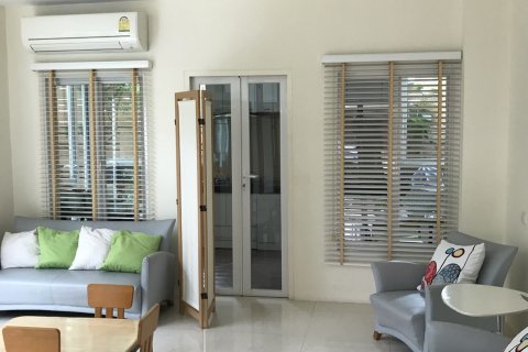Reihenhaus in Bangkok, Thailand 3 Schlafzimmer № 66770 - Foto 10