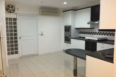 Condominio de 3 dormitorios en Bangkok, Tailandia № 66769 - foto 5