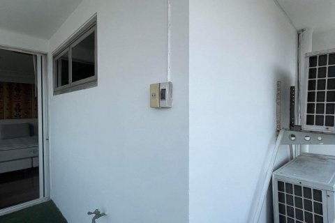 Condominio de 3 dormitorios en Watthana, Bangkok, Tailandia № 133856 - foto 15