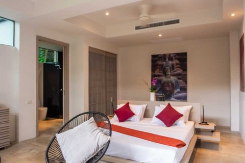 Chalet de 4 dormitorios en Phuket, Tailandia № 134018 - foto 21
