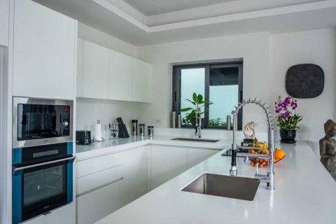 Chalet de 4 dormitorios en Phuket, Tailandia № 134018 - foto 14