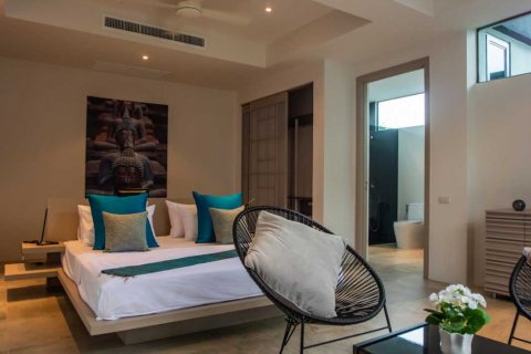 Chalet de 4 dormitorios en Phuket, Tailandia № 134018 - foto 17