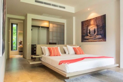 Chalet de 4 dormitorios en Phuket, Tailandia № 134018 - foto 26