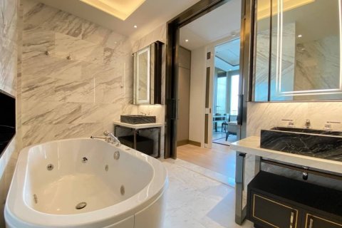 Condominio de 2 dormitorios en Khlong San, Bangkok, Tailandia № 133857 - foto 8