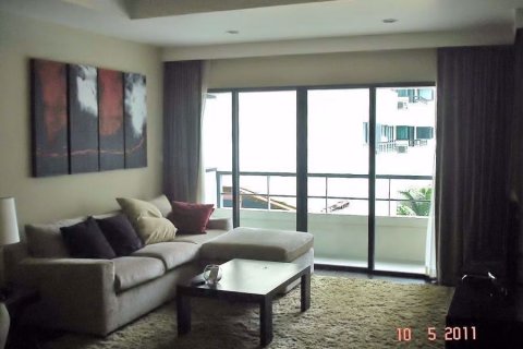 Condo in Sathon, Bangkok, Thailand, 2 bedrooms № 59135