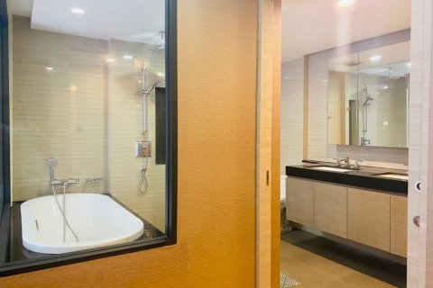 Duplex in Pathum Wan, Bangkok, Thailand 3 bedrooms № 145338 - photo 12