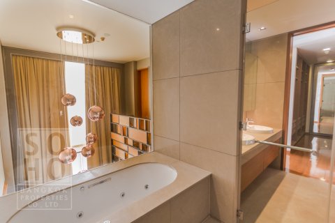 Condominio de 2 dormitorios en Sathon, Bangkok, Tailandia № 143860 - foto 12