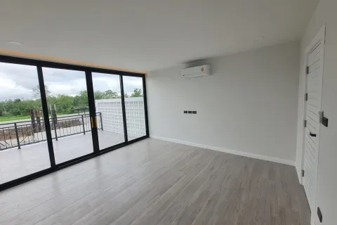 Chalet de 4 dormitorios en Pattaya, Tailandia № 155684 - foto 14