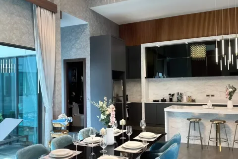 Chalet de 4 dormitorios en Pattaya, Tailandia № 155681 - foto 5