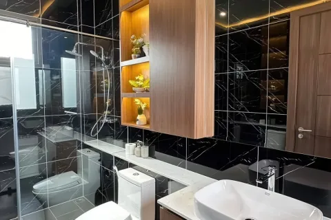 Chalet de 4 dormitorios en Pattaya, Tailandia № 155681 - foto 13