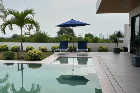 Casa de 3 dormitorios en Pattaya, Tailandia № 155685 - foto 6