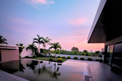 Casa de 3 dormitorios en Pattaya, Tailandia № 155685 - foto 7