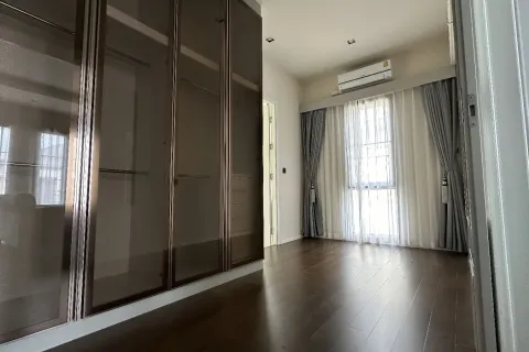 Casa de 4 dormitorios en Pattaya, Tailandia № 155686 - foto 13