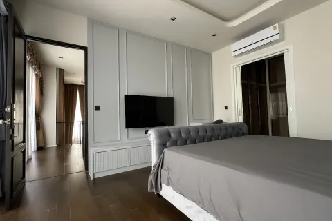 Casa de 4 dormitorios en Pattaya, Tailandia № 155686 - foto 10