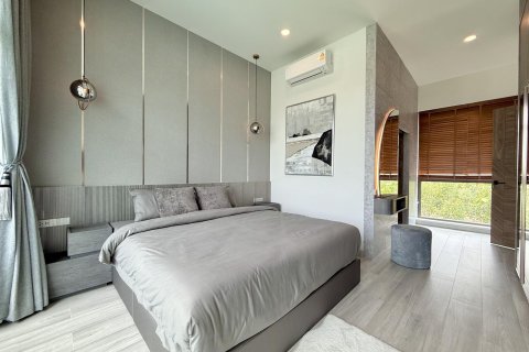 Chalet de 4 dormitorios en Pattaya, Tailandia № 155680 - foto 20