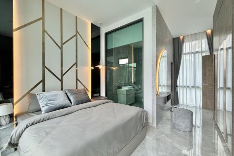 Chalet de 4 dormitorios en Pattaya, Tailandia № 155680 - foto 16