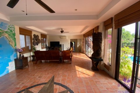 Casa de 6 dormitorios en San Sai, Tailandia № 57942 - foto 10
