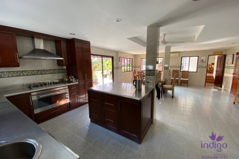 Casa de 6 dormitorios en San Sai, Tailandia № 57942 - foto 14