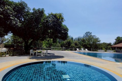 Condominio de 2 dormitorios en Jomtien Beach, Pattaya, Tailandia № 134419 - foto 3