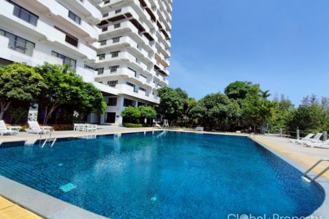 Condominio de 2 dormitorios en Jomtien Beach, Pattaya, Tailandia № 134419 - foto 9
