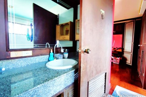 Condominio de 2 dormitorios en Jomtien Beach, Pattaya, Tailandia № 134419 - foto 29