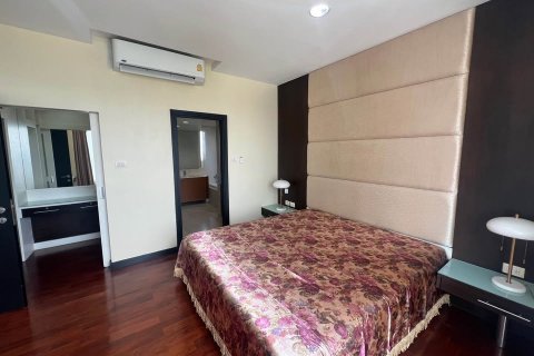 Condominio de 3 dormitorios en Khlong Toei, Bangkok, Tailandia № 134414 - foto 3