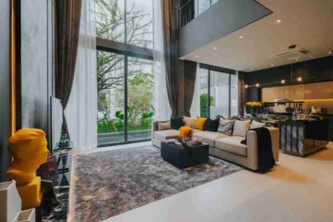 Casa de 3 dormitorios en Bangkok, Tailandia № 183922 - foto 8