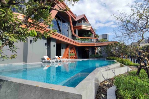 Casa de 5 dormitorios en Bangkok, Tailandia № 183926 - foto 12