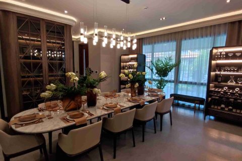 Casa de 5 dormitorios en Bangkok, Tailandia № 183926 - foto 11