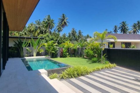 Chalet de 3 dormitorios en Surat Thani, Tailandia № 134724 - foto 2
