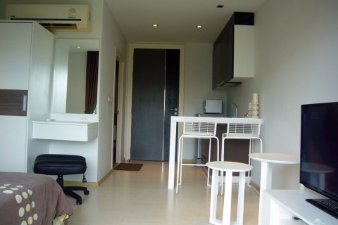 Estudio en el condominio en Jomtien Beach, Pattaya, Tailandia № 204017 - foto 3