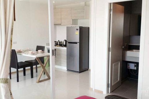 Condominio de 1 dormitorio en Jomtien Beach, Pattaya, Tailandia № 204016 - foto 4