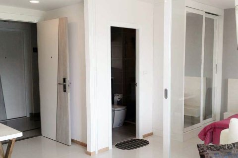 Condominio de 1 dormitorio en Jomtien Beach, Pattaya, Tailandia № 204016 - foto 5
