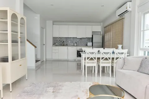 Casa de 4 dormitorios en Bang Tao, Tailandia № 134317 - foto 4