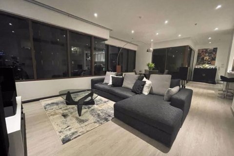 Condo in Bangkok, Thailand, 3 bedrooms in The Emporio Place  № 71878