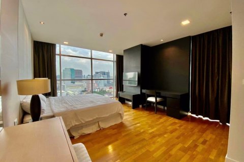 Condominio de 2 dormitorios en Sathon, Bangkok, Tailandia № 71873 - foto 16
