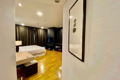Condominio de 2 dormitorios en Sathon, Bangkok, Tailandia № 71873 - foto 13