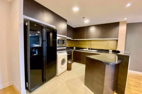 Condominio de 2 dormitorios en Sathon, Bangkok, Tailandia № 71873 - foto 4