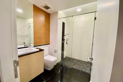 Condominio de 2 dormitorios en Sathon, Bangkok, Tailandia № 71873 - foto 12