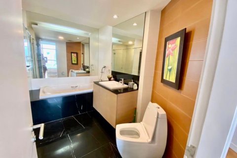 Condominio de 2 dormitorios en Sathon, Bangkok, Tailandia № 71873 - foto 21