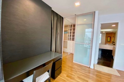 Condominio de 2 dormitorios en Sathon, Bangkok, Tailandia № 71873 - foto 19
