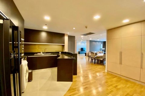 Condominio de 2 dormitorios en Sathon, Bangkok, Tailandia № 71873 - foto 3