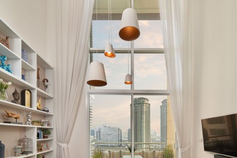 Dúplex de 2 dormitorios en Sathon, Bangkok, Tailandia № 71875 - foto 2