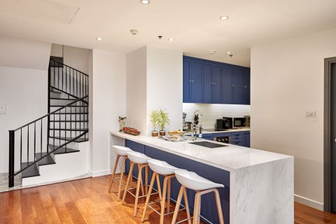 Dúplex de 2 dormitorios en Sathon, Bangkok, Tailandia № 71875 - foto 7