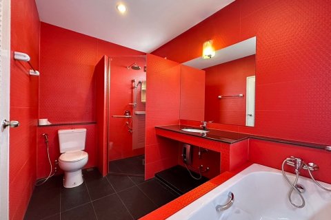 Casa de 4 dormitorios en San Kamphaeng, Tailandia № 138779 - foto 15