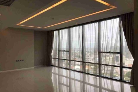 Condominio de 2 dormitorios en Thonburi, Bangkok, Tailandia № 183510 - foto 10
