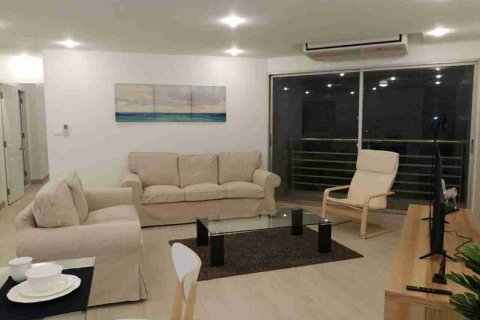 Condominio de 2 dormitorios en Thonburi, Bangkok, Tailandia № 183513 - foto 9