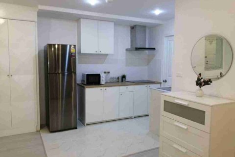 Condominio de 2 dormitorios en Thonburi, Bangkok, Tailandia № 183513 - foto 6