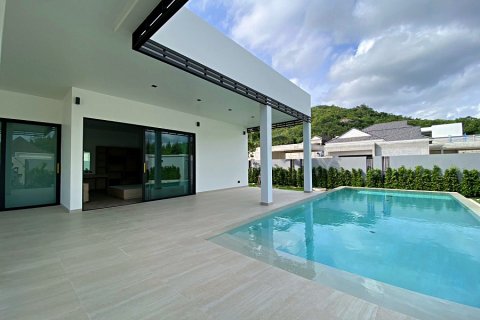 Chalet de 3 dormitorios en Hua Hin, Tailandia № 168391 - foto 3