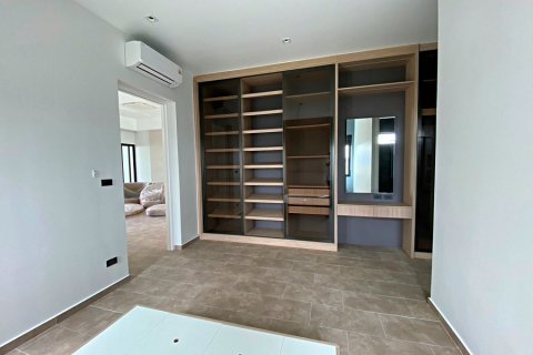 Chalet de 3 dormitorios en Hua Hin, Tailandia № 168391 - foto 19